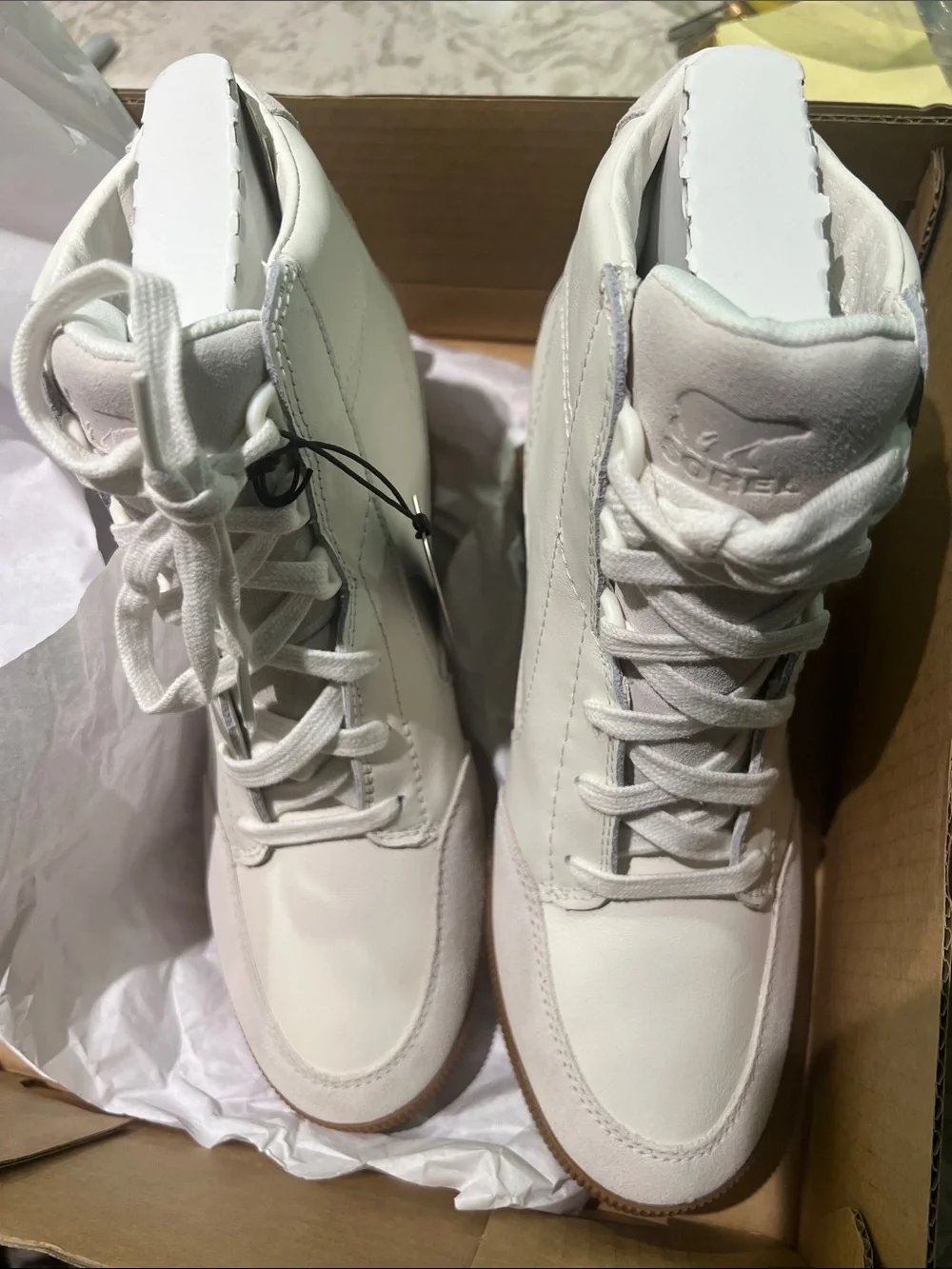 Sorel beautiful sporty